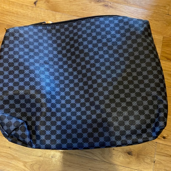 Two bags and change purse set - Picture 11 of 16